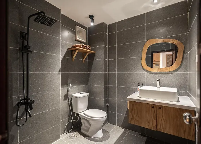 Brand New Housing-Jacuzzi Pool-Hanoi Center