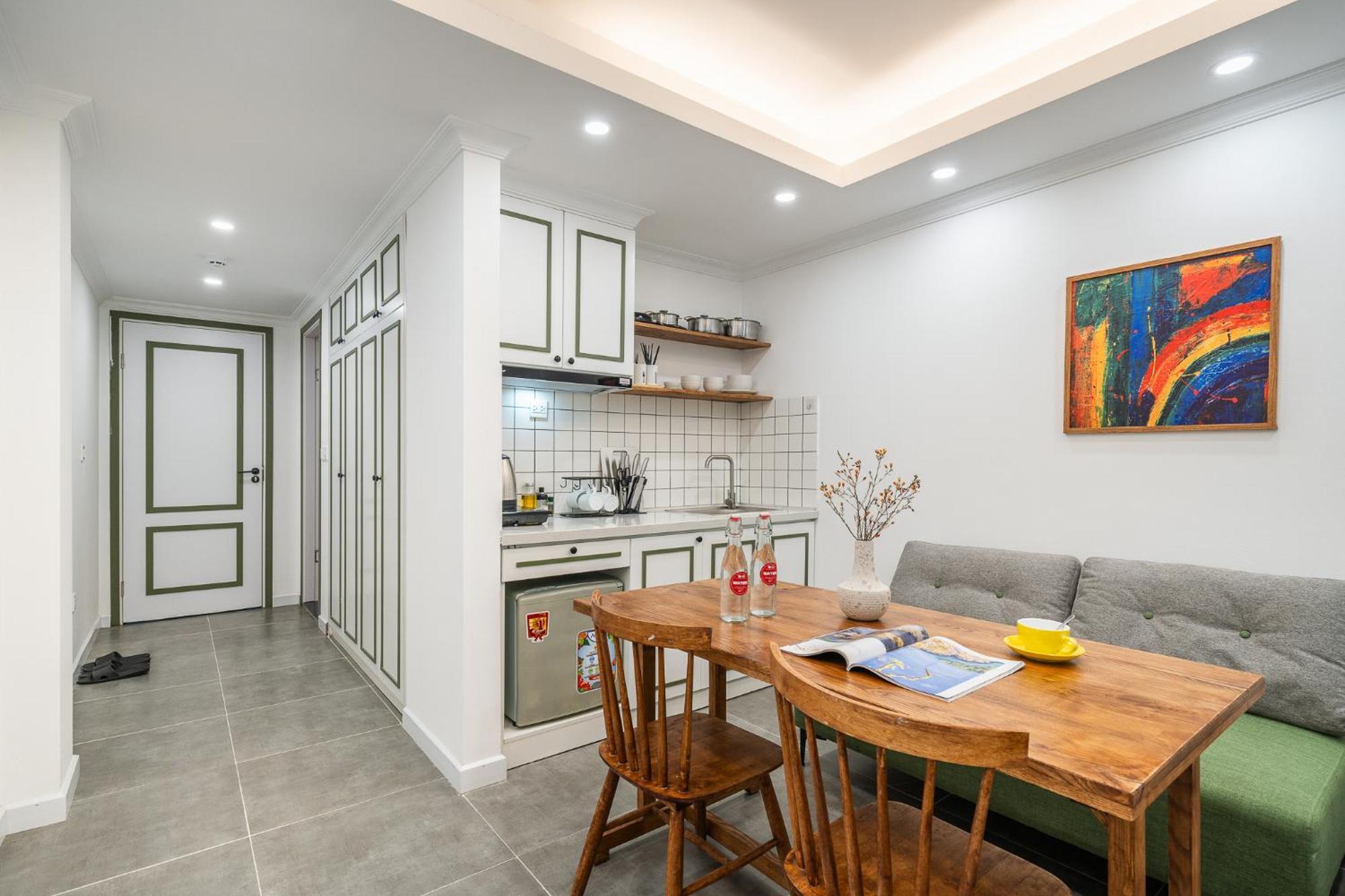 Brand New Housing-jacuzzi Pool-hanoi Center Căn hộ Hà Nội