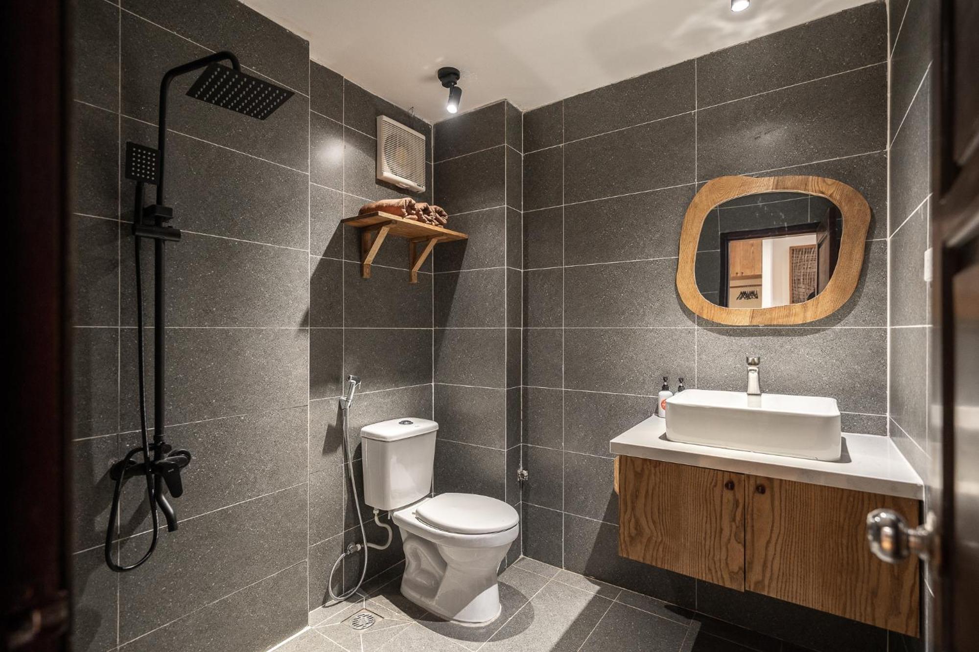 Căn hộ Brand New Housing-jacuzzi Pool-hanoi Center Hà Nội